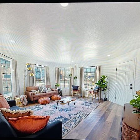 New Modern Boho Apt- Close To Yosemite Oakhurst Exterior photo