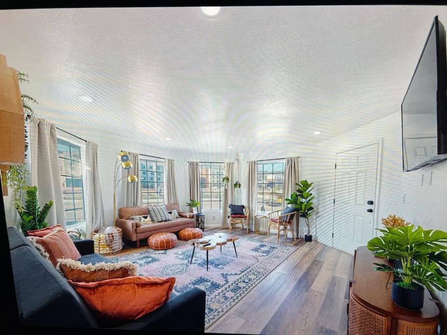 New Modern Boho Apt- Close To Yosemite Oakhurst Exterior photo